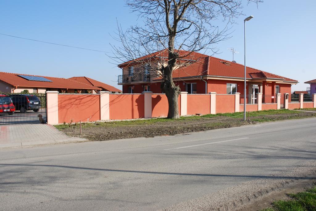 Fridrich apartman Veľký Meder Exterior foto