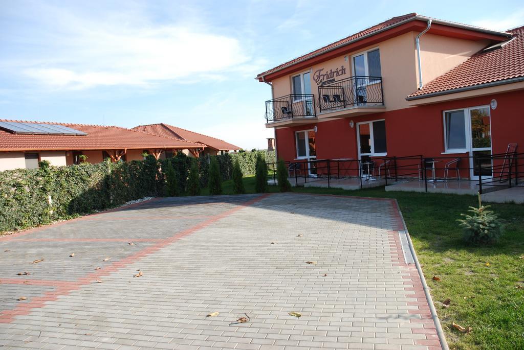 Fridrich apartman Veľký Meder Exterior foto